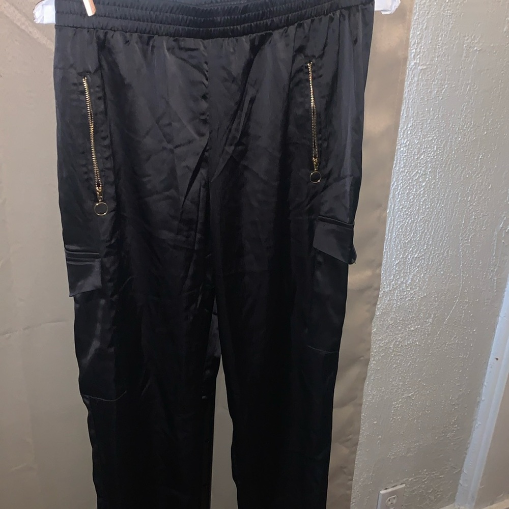 NWT🔥 FASHION NOVA SATIN HIGH RISE JOGGERS
